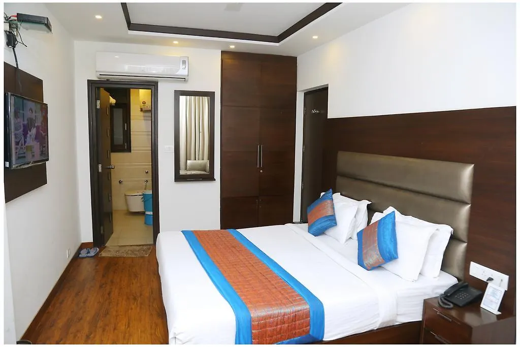 ***  Airport Hotel The R Blues - New Delhi India